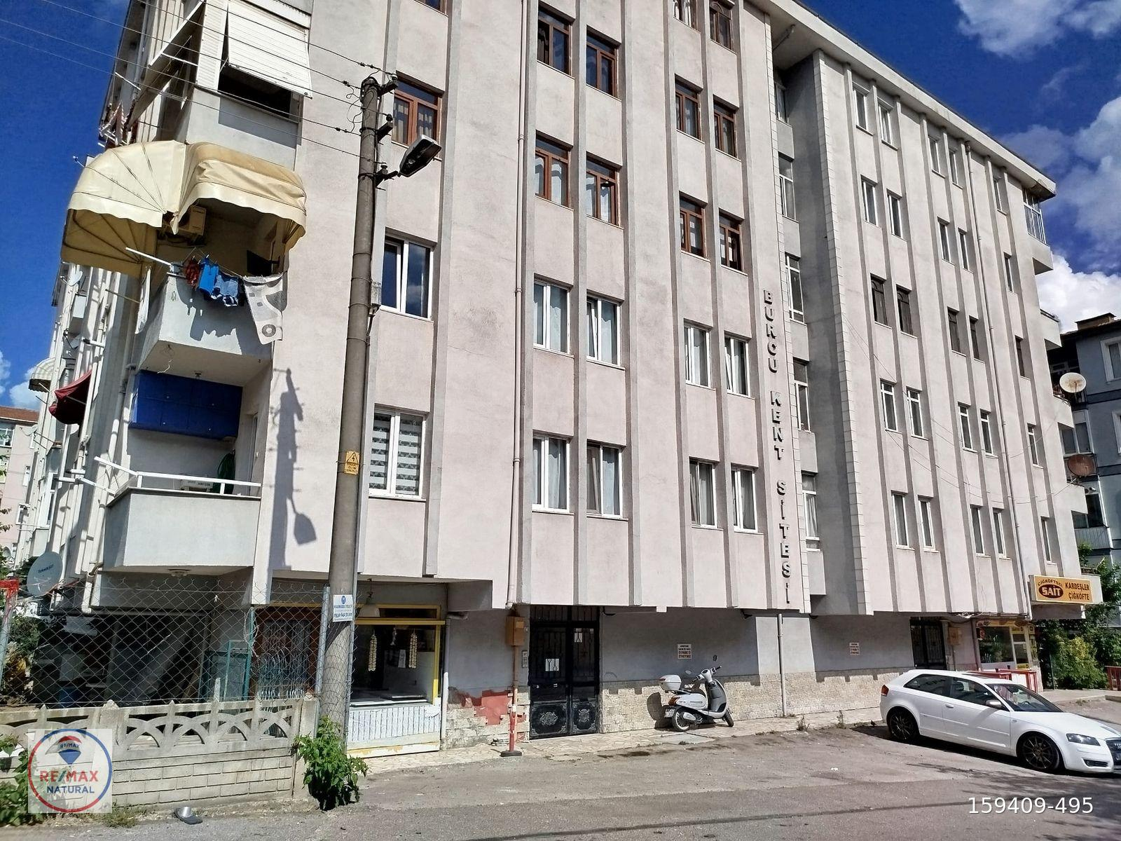 Remax Natural'dan Değirmendere Burcukent Sitesinde Kiralık 3+1
