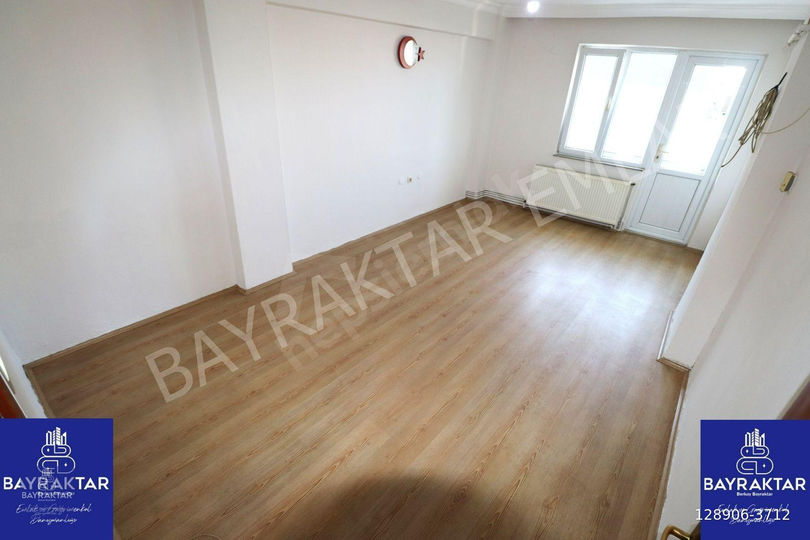 Bayraktar Emlak'tan 17 Eylül'de Belediye Arkası 2+1 Arakat Kiralık Daire