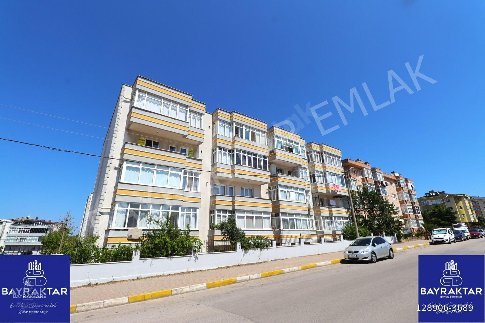 Bandırma İhsaniye'de Celal Atik Caddesi Üzeri Önü Full Açık Arakat 2+1 Kiralık Daire Bayraktar'dan