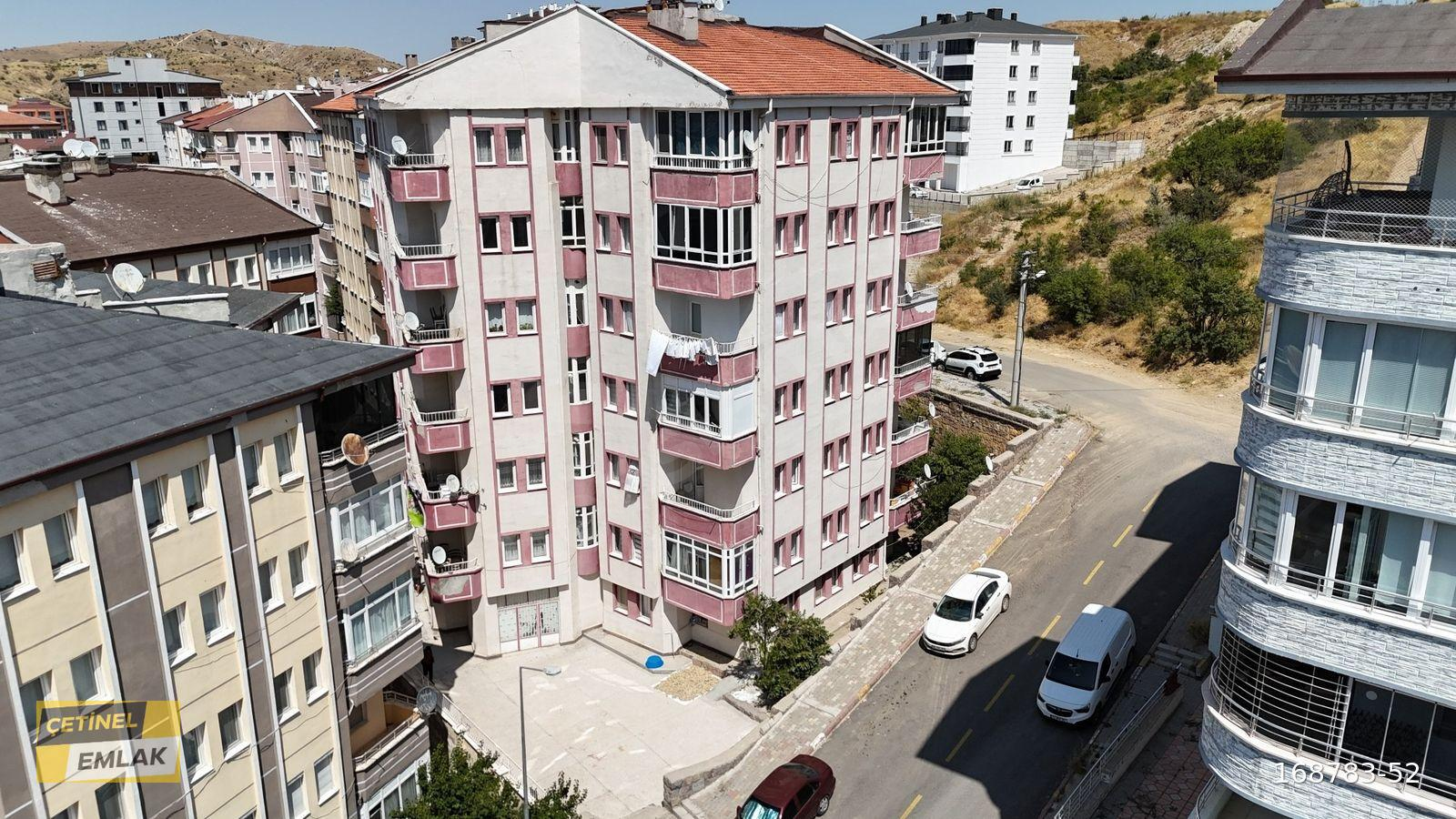 *ÇETİNEL EMLAK*NEVKURDA ASANSÖRLÜ KİRALIK 3+1 BAKIMLI DAİRE
