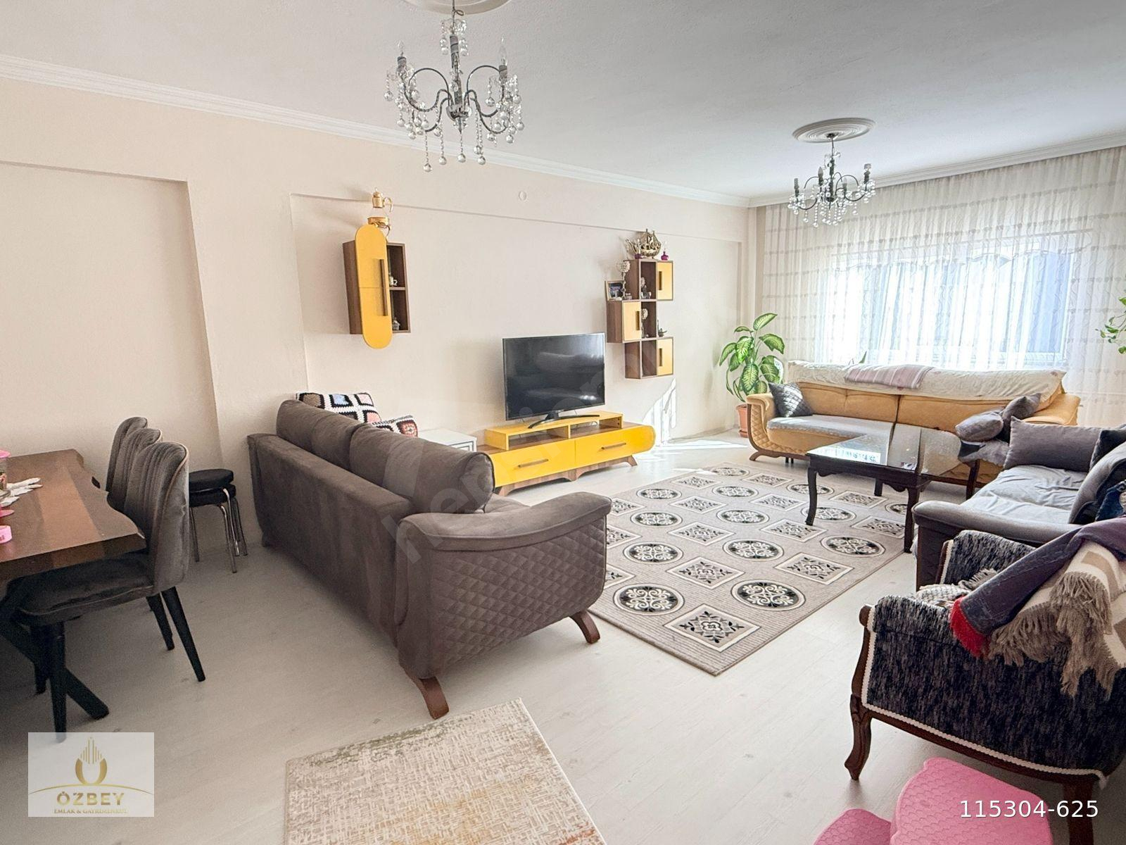 ÖZBEY'DEN GÖKMEYDAN MH MERKEZİNDE ARA KAT GENİŞ BAKIMLI 3+1