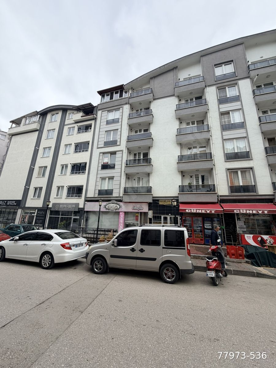 TENŞİ EMLAKTAN GARİPLER CAMİİ CİVARI KİRALIK DAİRE