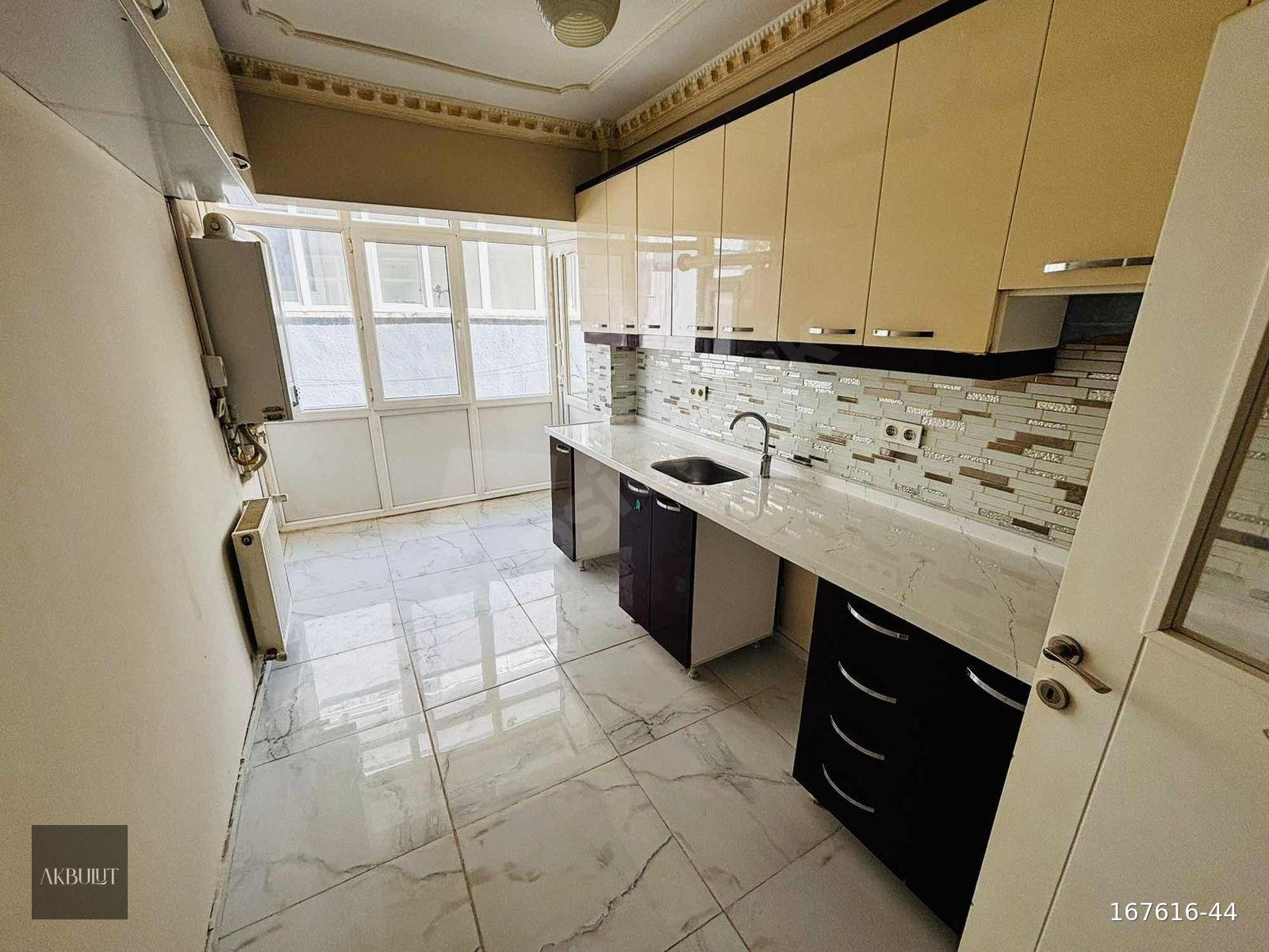 SÜLEYMANİYE CD. PARALELİ LÜX YAPILI 1.KAT 3+1 BAĞIMSIZ SALON