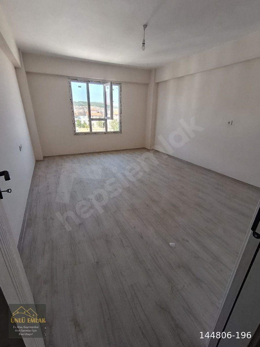 ÜNLÜ EMLAK 'TAN SATILIK DUBLEKS DAİRE