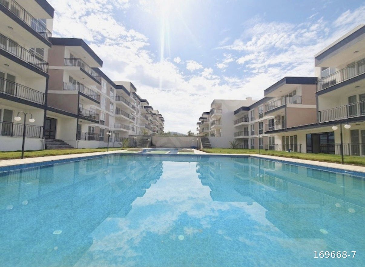 KUŞADASI EŞİN VADİ'DE SIFIR KİRALIK 3+1 DAİRE