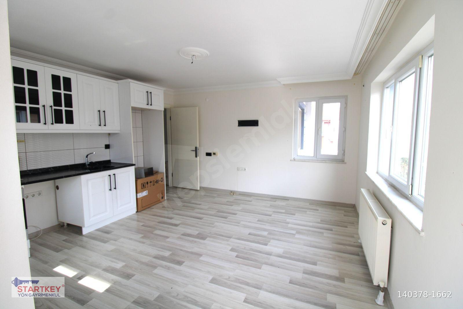 BAHÇELİEVLER ÇARŞAMBA PAZARİ YANI EN UST KAT 2+1 KİRALIK DAİRE
