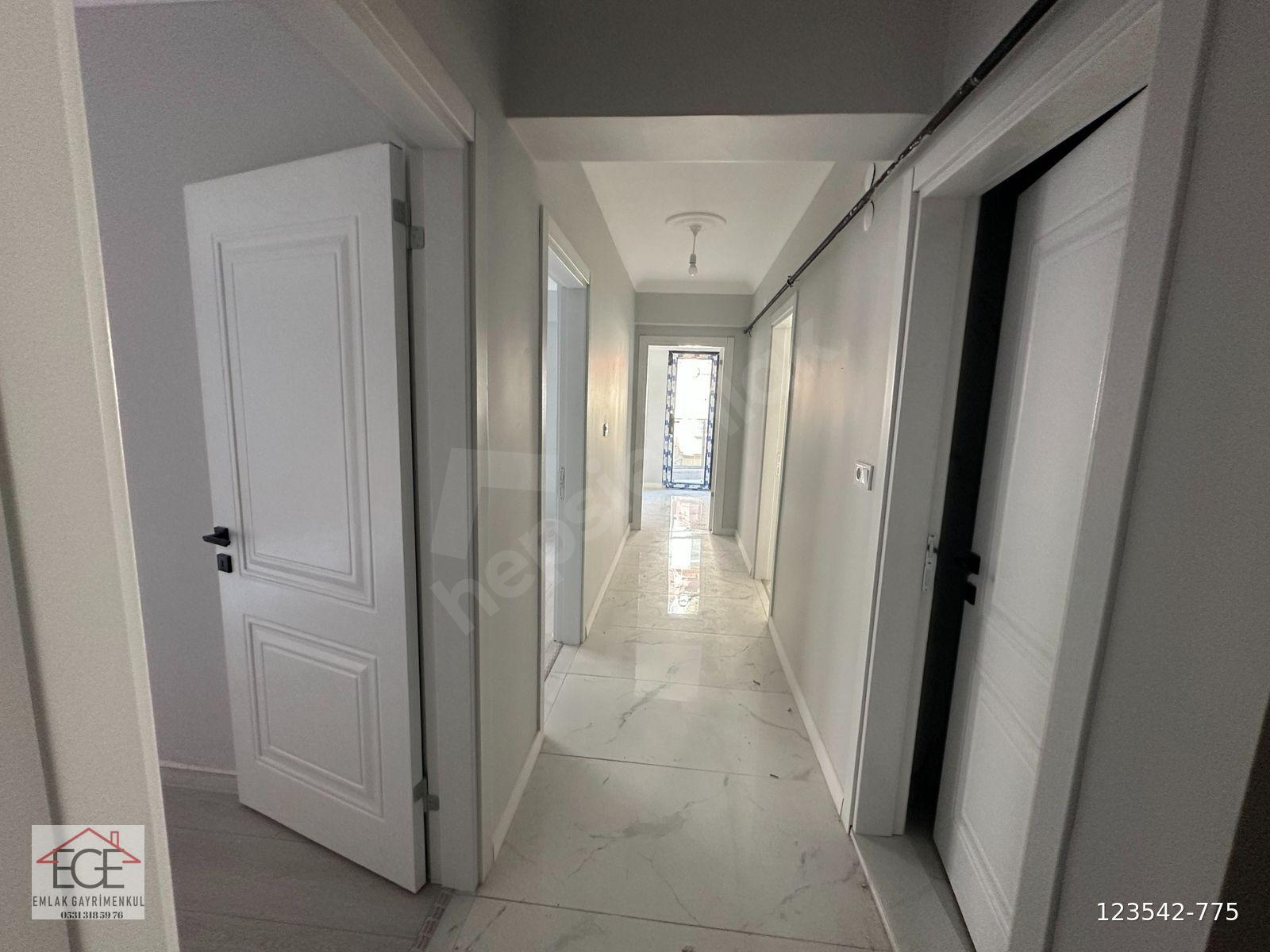 EGE EMLAK'TAN ABDÜL ŞAVUR OKULUNUN KARŞISINDA SATILIK 2+1 DAİRE