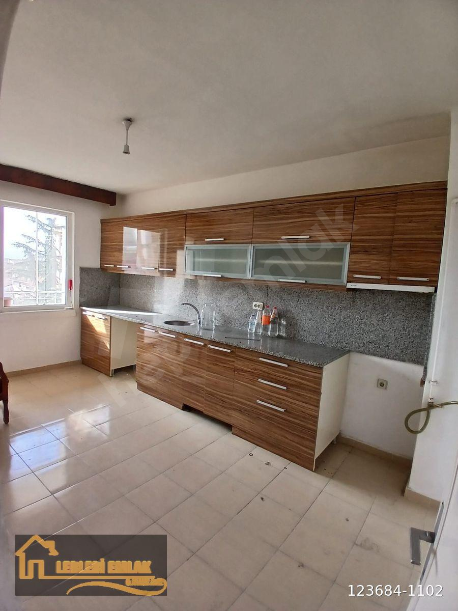 ÇORUM MERKEZ ALBAYRAK CADDESİ ÜZERİ 3+1 KİRALIK DAİRE