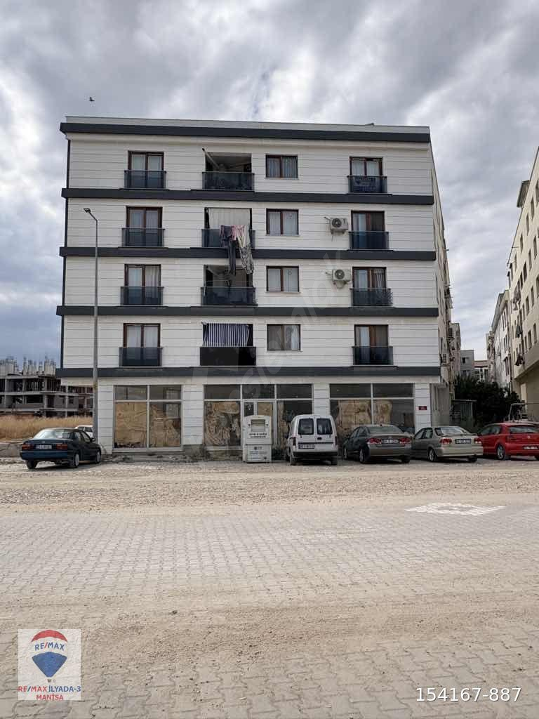 MURADİYE'DE 3 CEPHELİ, KOMPLE ÖNÜ AÇIK, OVA VE DAĞ MANZARALI DAİRE