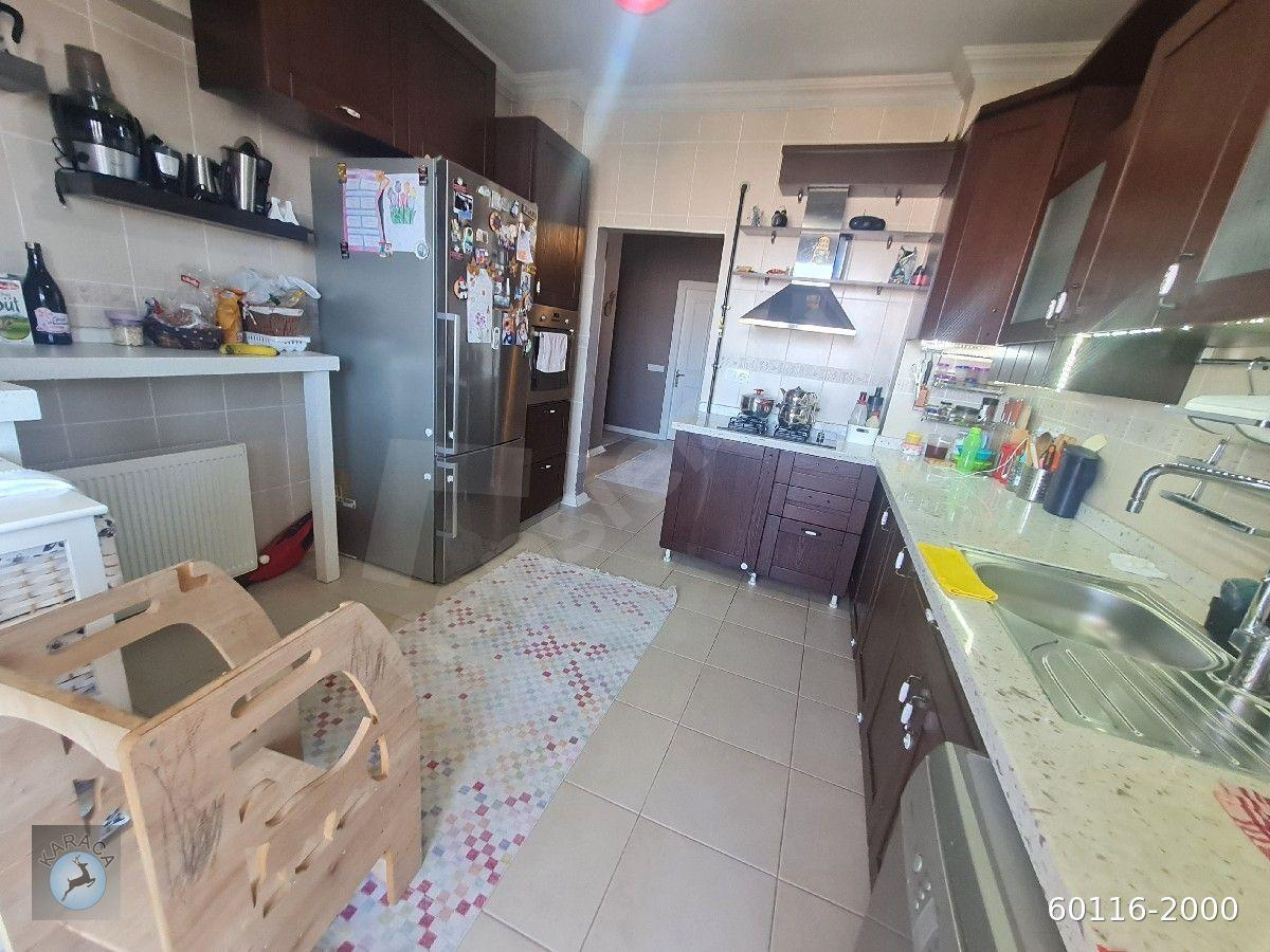 Perge Caddesi Üzerinde 7.Kat 3+1.180m2. Güney Cepheli Ebeveyn Banyolu, Cam Balkonlu Doğalgazlı Kombi