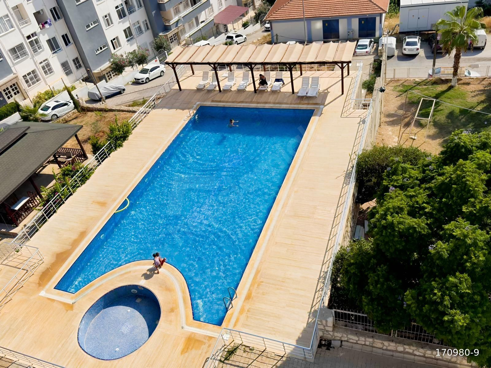 AYAŞ HALK PLAJINA YAKIN HAVUZLU KİRALIK DAİRE