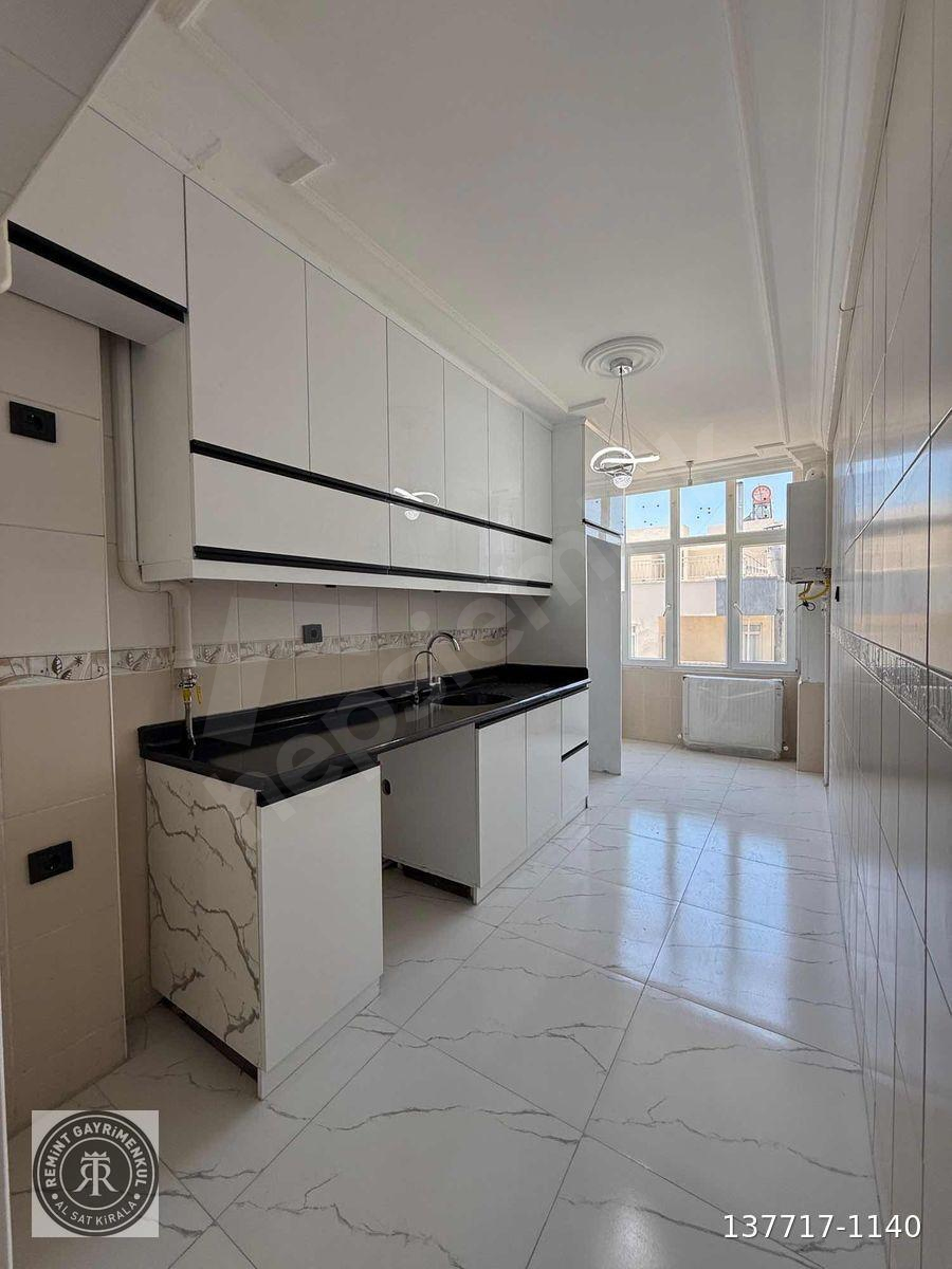 BEYAZ EVLER 2+1 ÇOK GENİŞ YÜKSEK KİRA GELİR KAÇMAZ DAİRE
