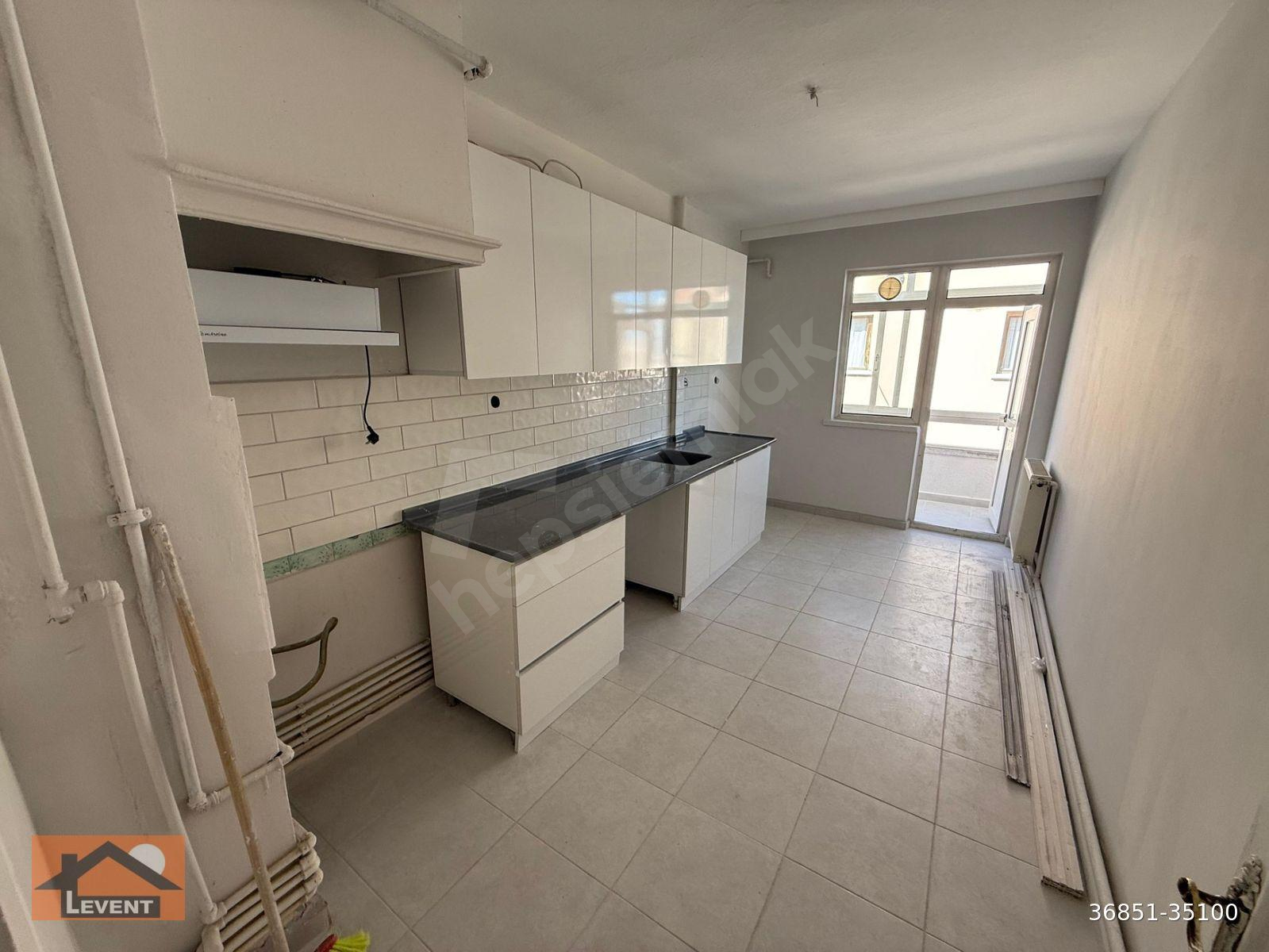 LEVENT'TEN SİNAN CADDESİ ÜZERİ ÖN CEPHE 3+1 , 115 M2 MANTOLAMALI BİNADA KATTA BALKONLU ŞEHİR MANZARA