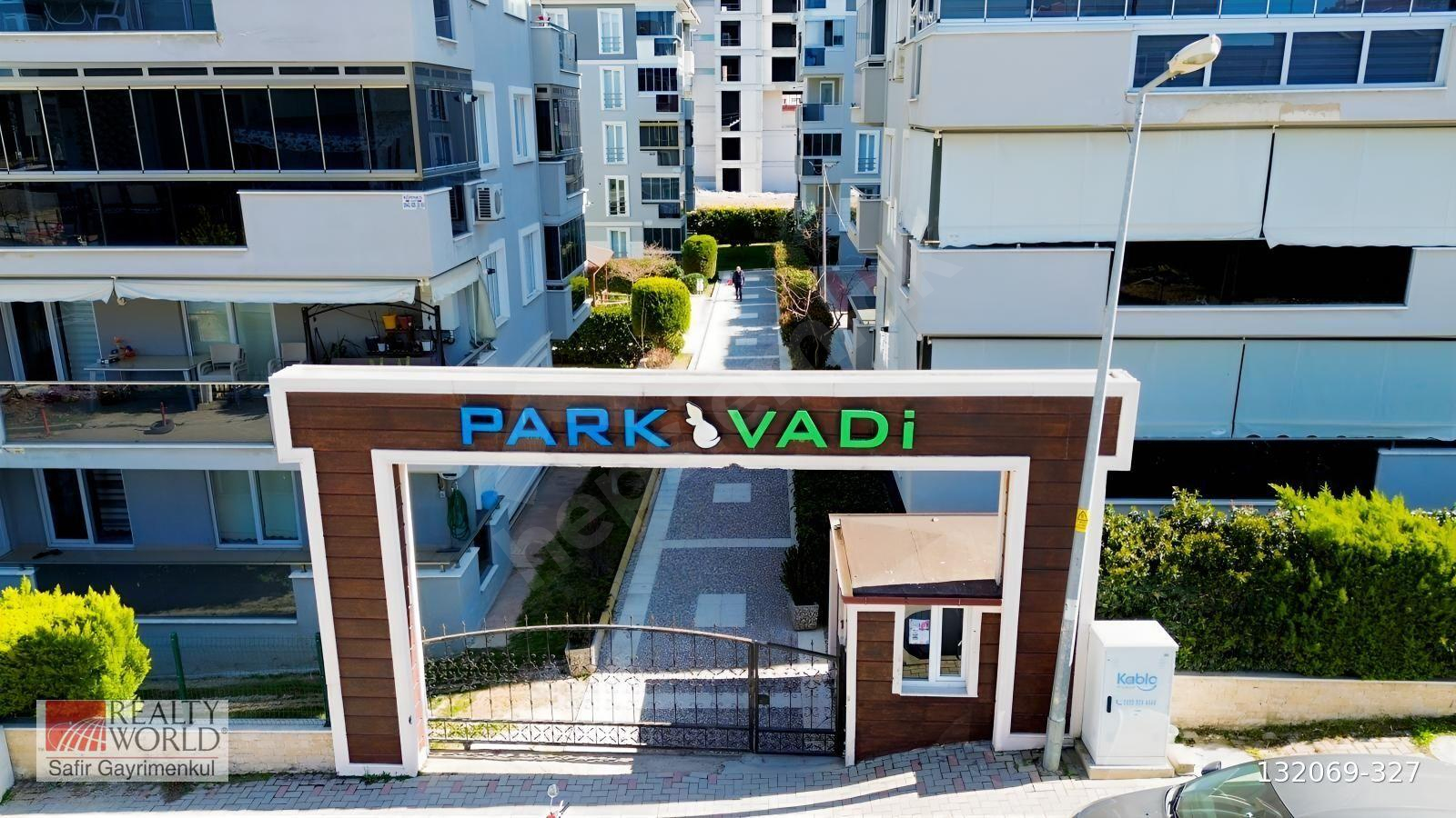 KARAHASANLI PARK VADİ SİTESİ 3+1 - 175 M2 KİRALIK ARAKAT DAİRE