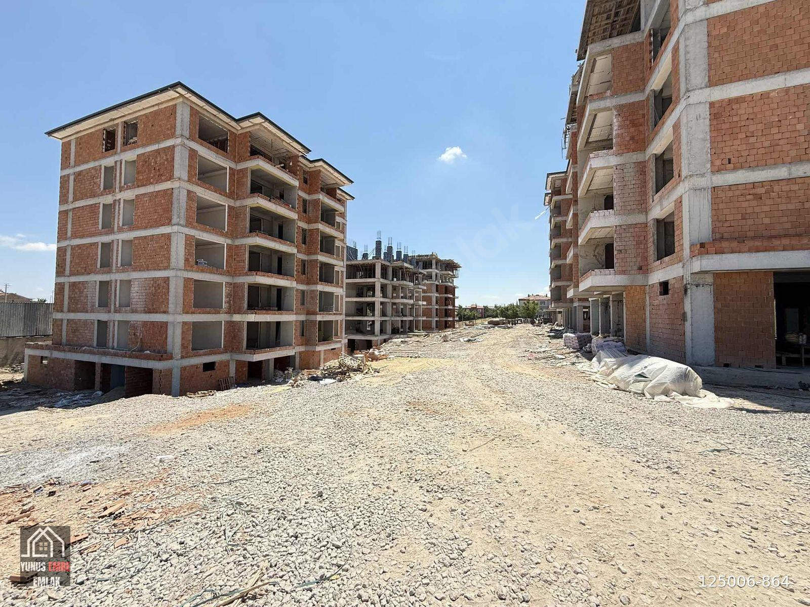 VADİŞEHİR YAKAMOZ-2 KONAKLARINDA SATILIK TERASLI 3+1 DAİRELER