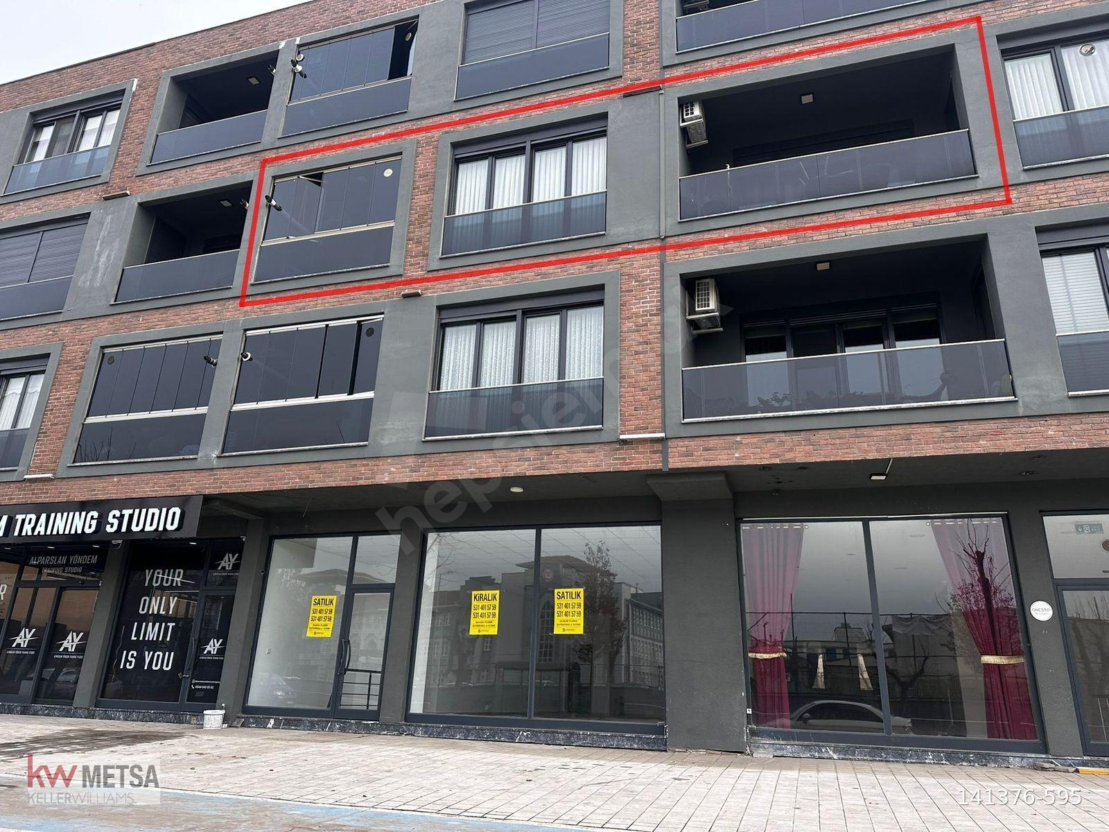 KW METSA'DAN DOSTLAR SİTESİ'NDE ARAKAT 140 M² 3+1 KİRALIK DAİRE