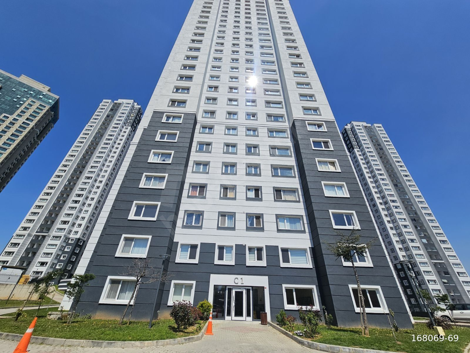 ATAŞEHİR ATAPARK KONUTLARI NDA ÇİFT BANYO 115 M2 SATILIK BOŞ 2+1