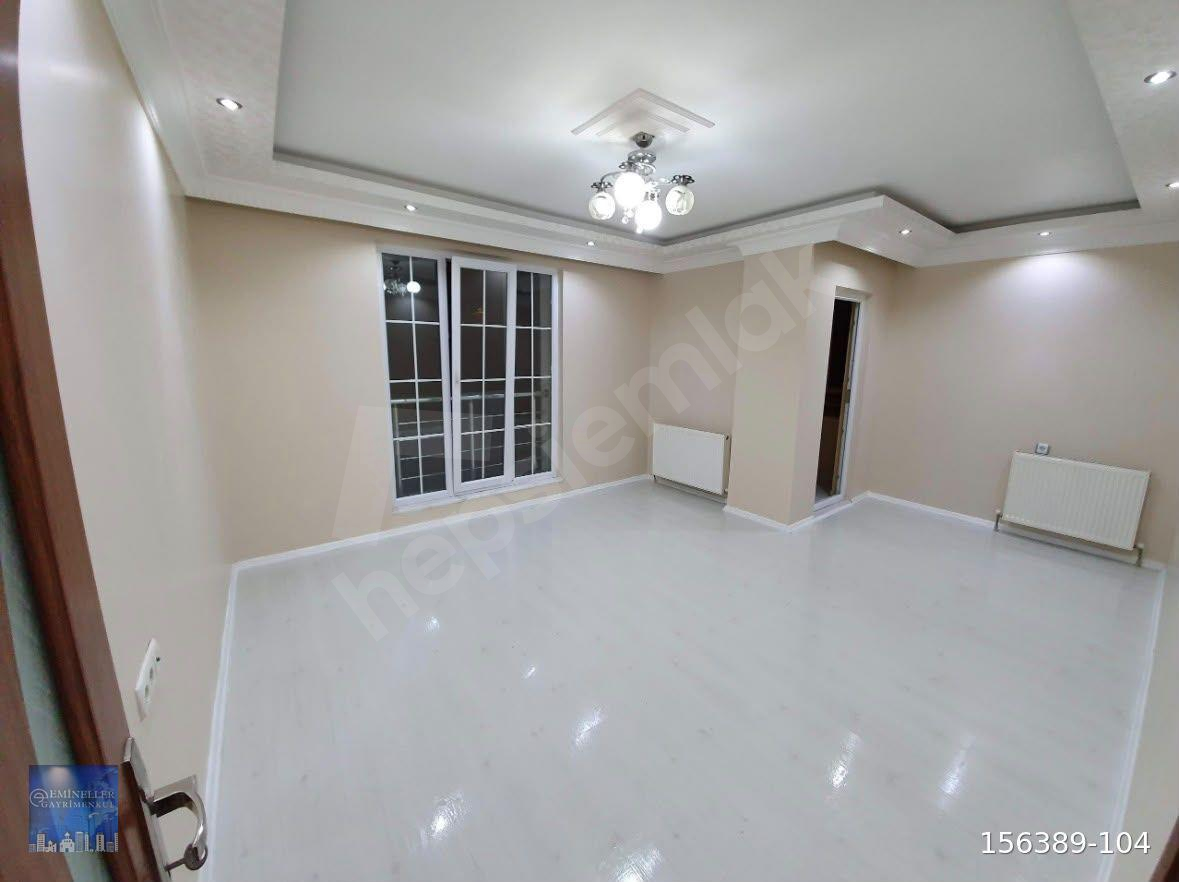 ARNAVUTKÖY'ÜN TAM MERKEZİNDE GÜZEL KONUMDA 2+1 SATILIK DAİRE