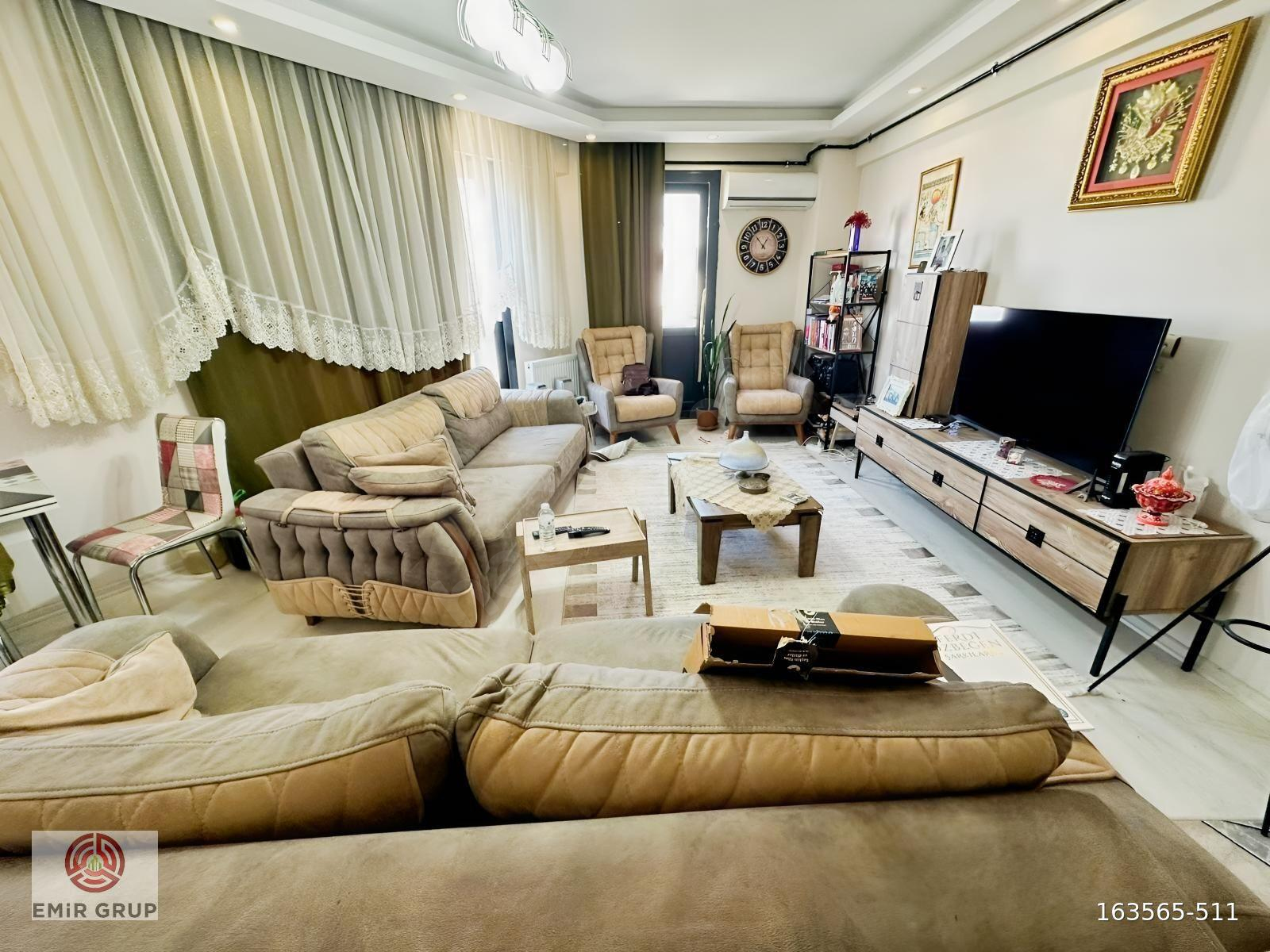 EMİR GRUP'TAN MURADİYE'DE ACİL SATILIK ARAKAT FULL LÜX DAİRE