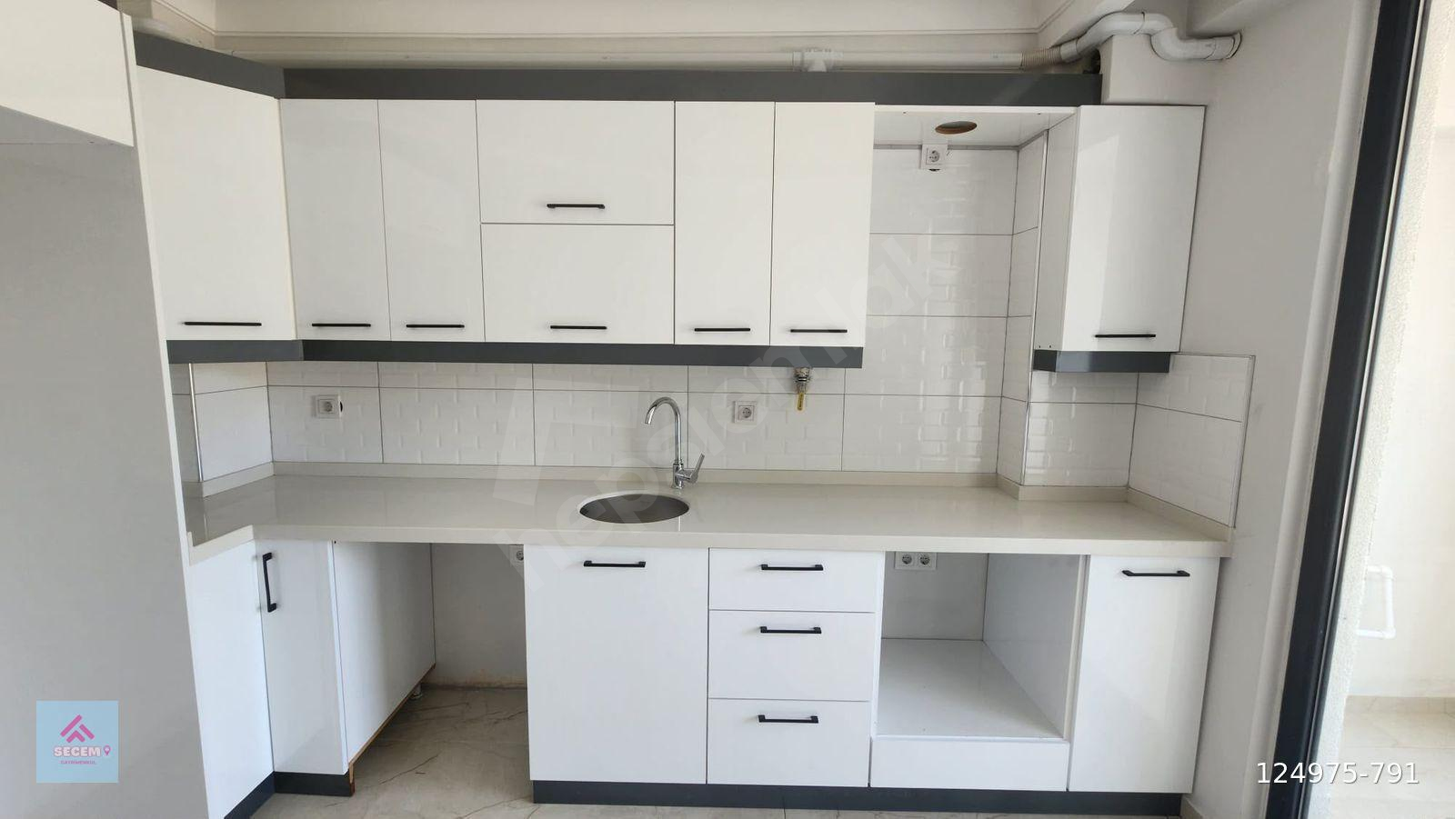Bandırma 100. YIL Mahallesi Siteler Bölgesinde Kiralık 2+1 Ebeveyn Banyolu Kiralık Daire