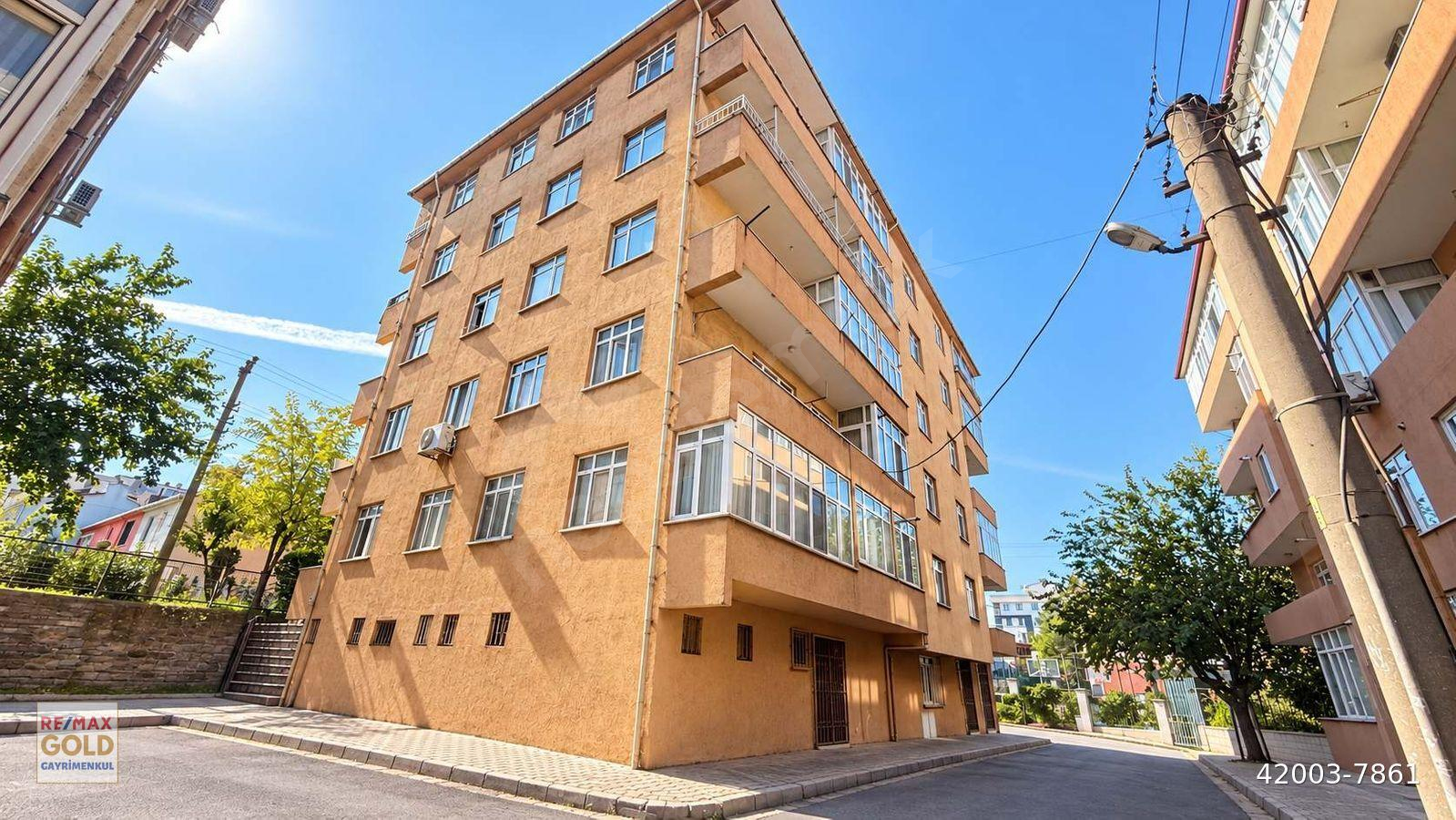 REMAX NAFİ'DEN KOCAELİ DARICA EMEK MAH SATILIK ARAKAT MÜLKİYETLİ 3+1 DAİRE