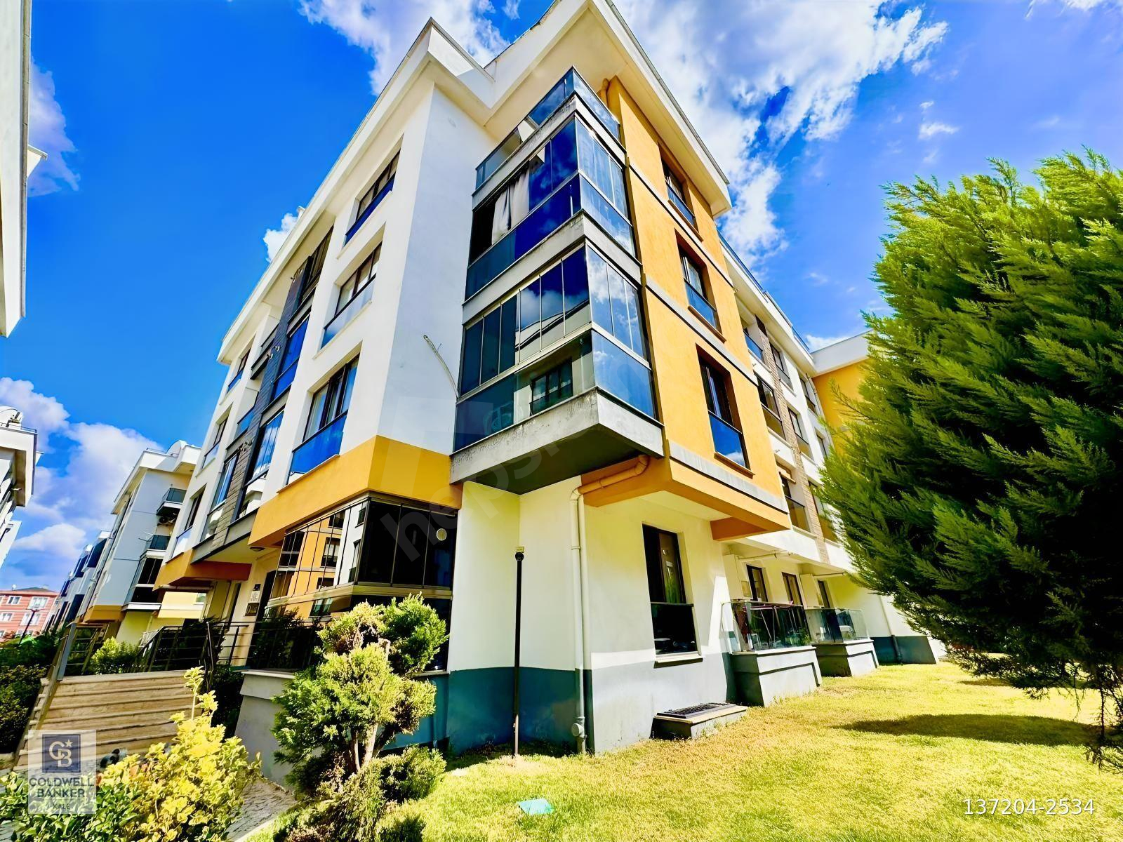 ÇANAKKALE MERKEZ DE SİTE İÇİ SATILIK OTOPARKLI GENİŞ 1+1 DAİRE