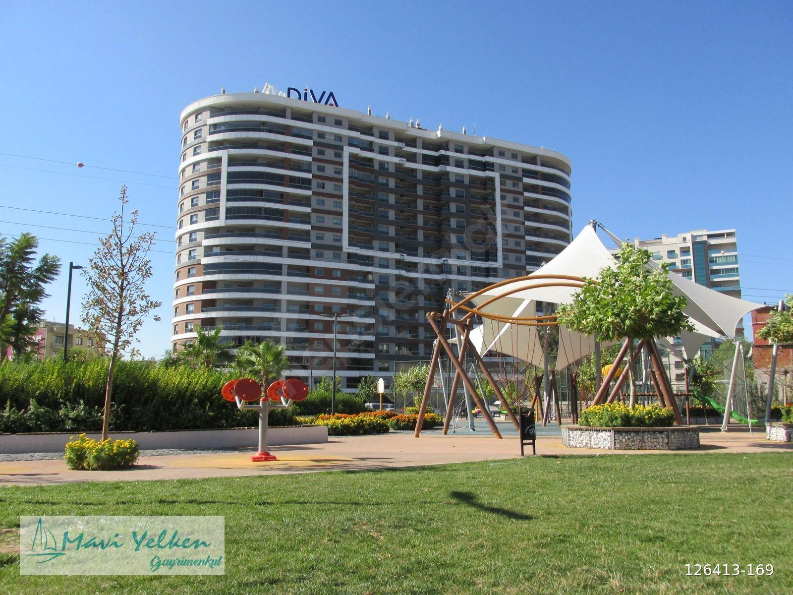 BORNOVA GOLDİVA KUZEY'DE PARK MANZARALI 3+1 KİRALIK DAİRE