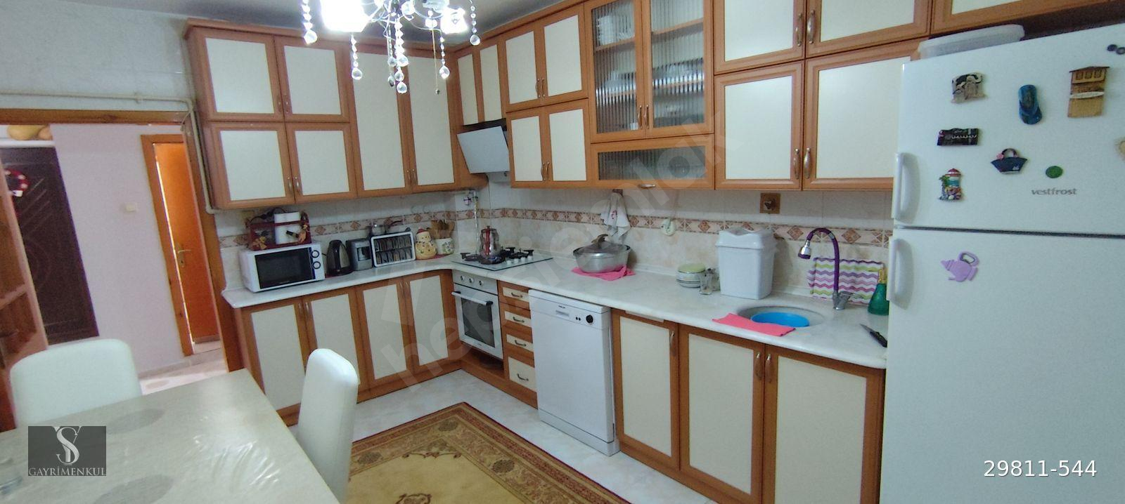 Şehitlik Mahallesi satılık bahçe katı