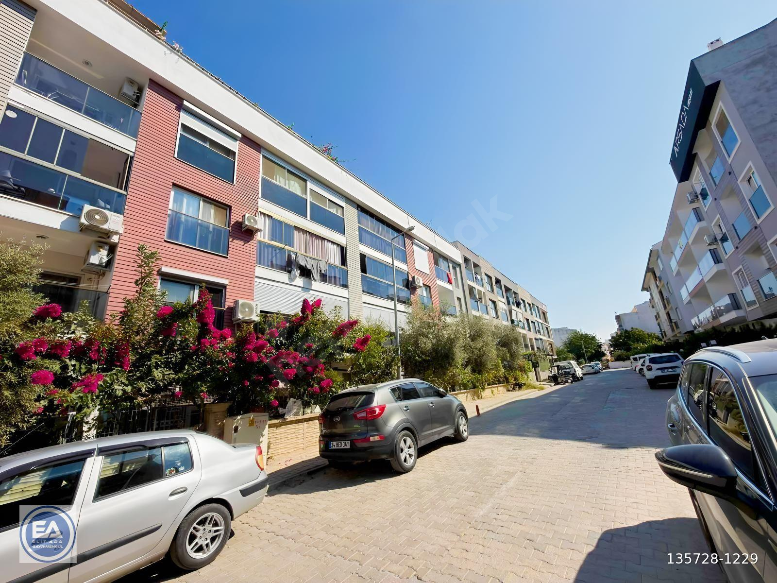 KUŞADASI DAVUTLAR MERKEZ GENİŞ 3+1 DUBLEKS DAİRE