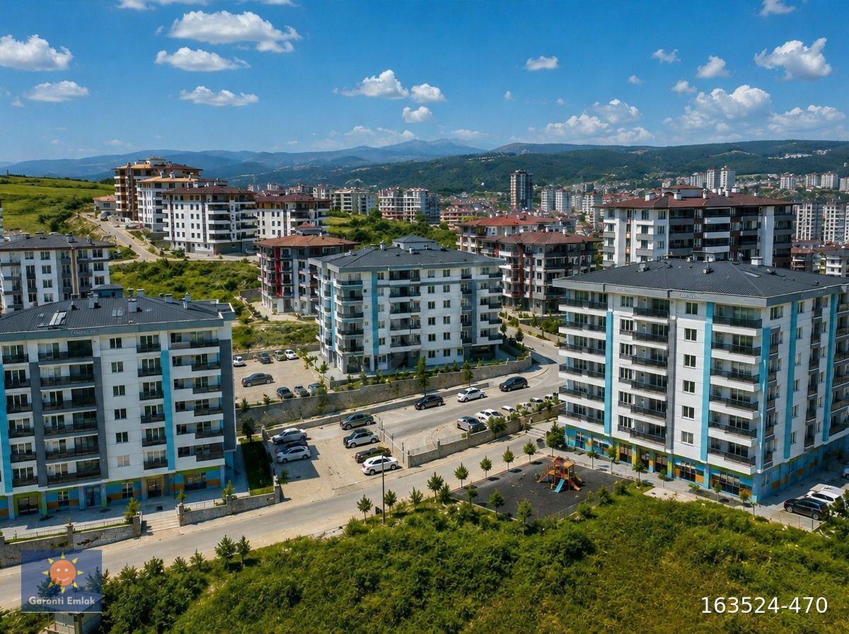 GARANTİ EMLAK'tan - Turkuaz Sitesi'nde - 100 m² 2+1 Fırsat Daire