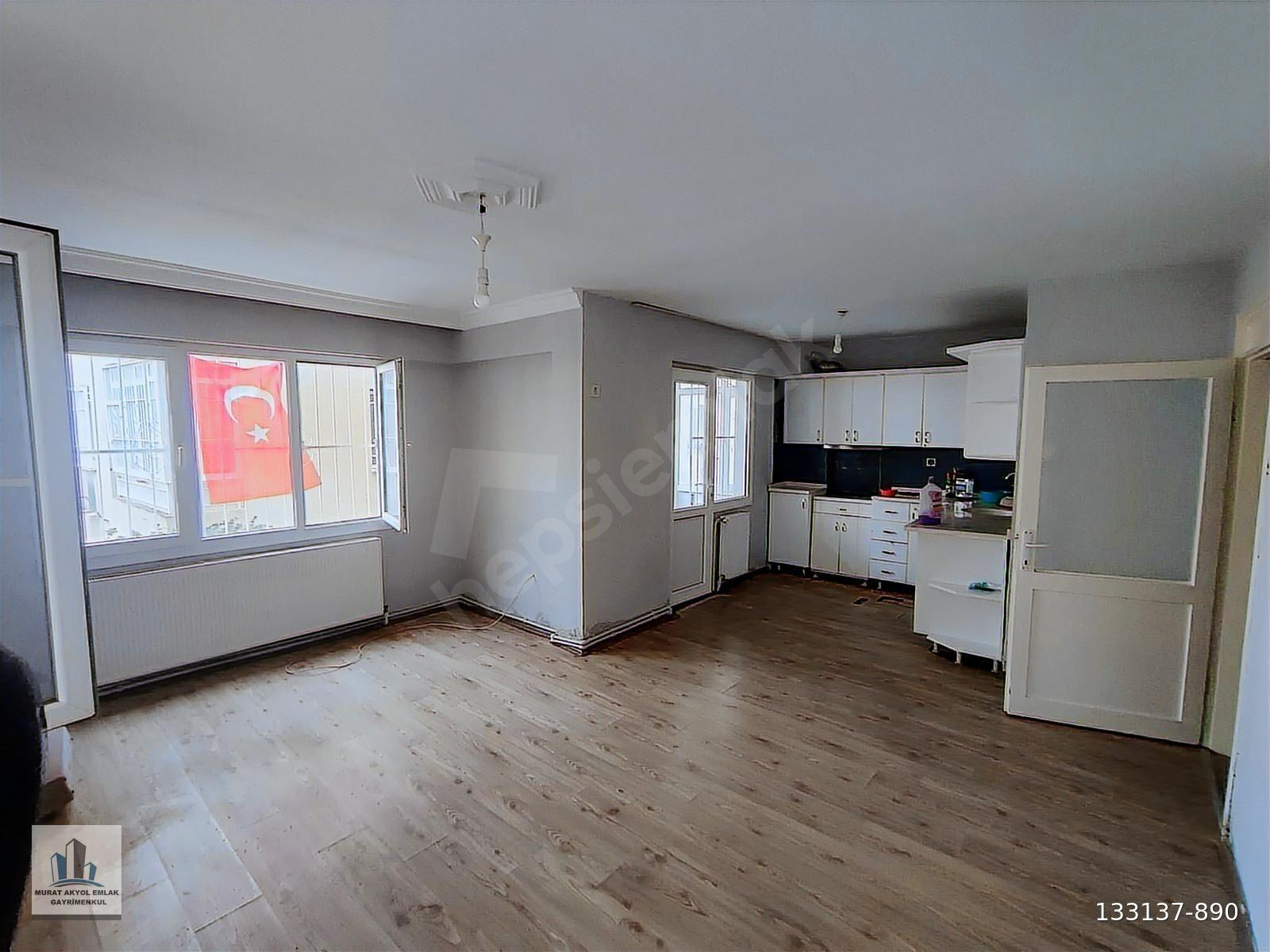 EKONOMİ ÜNİVERSİTESİ YAKINI TERMALLİ BAHÇE KATI 2+1 KLASİK DAİRE