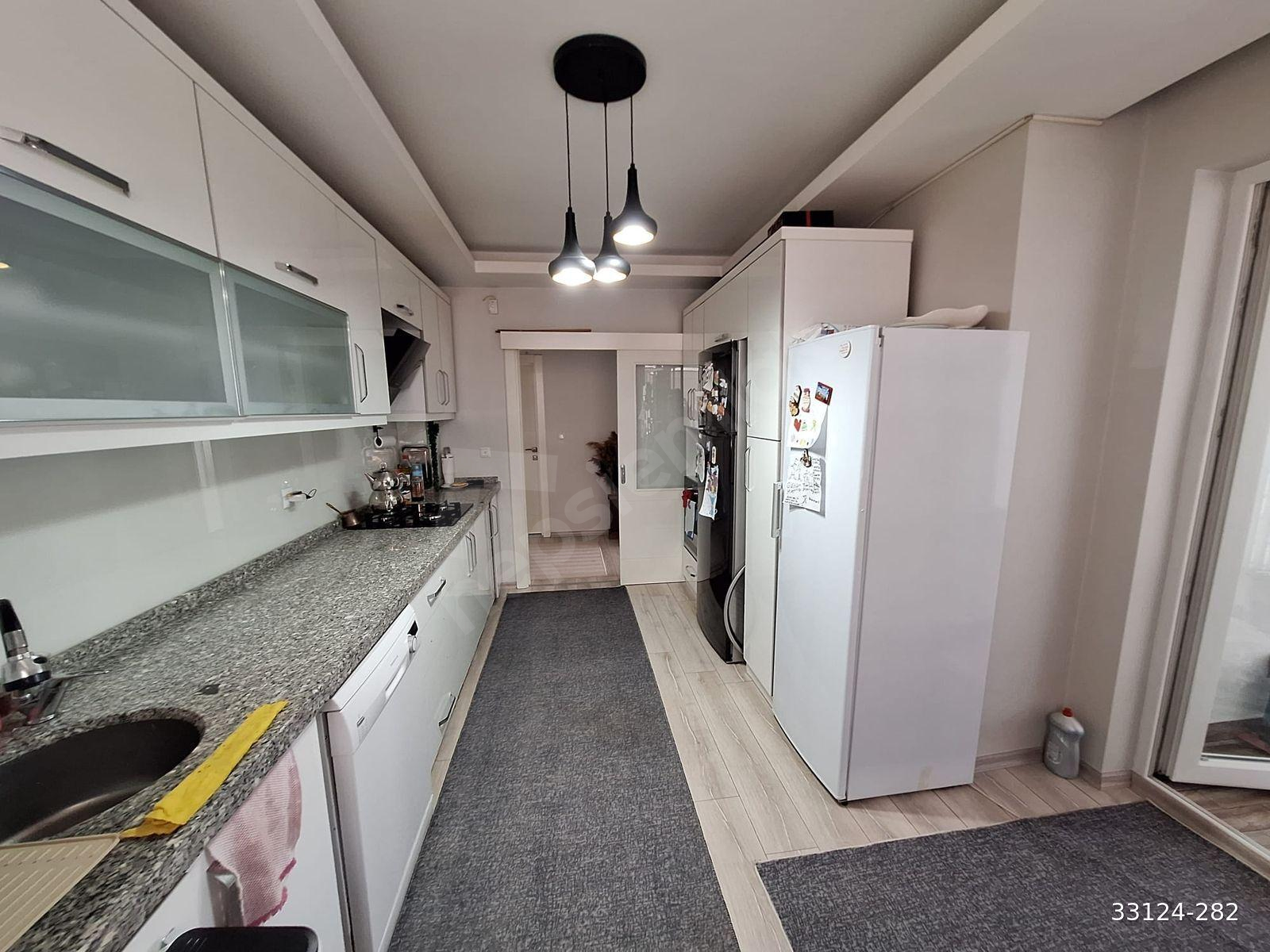 GAZİDEN F.ÇELİKTEN SATILIK TERAS BALKONLU 3+1 FULL YAPILI DAİRE
