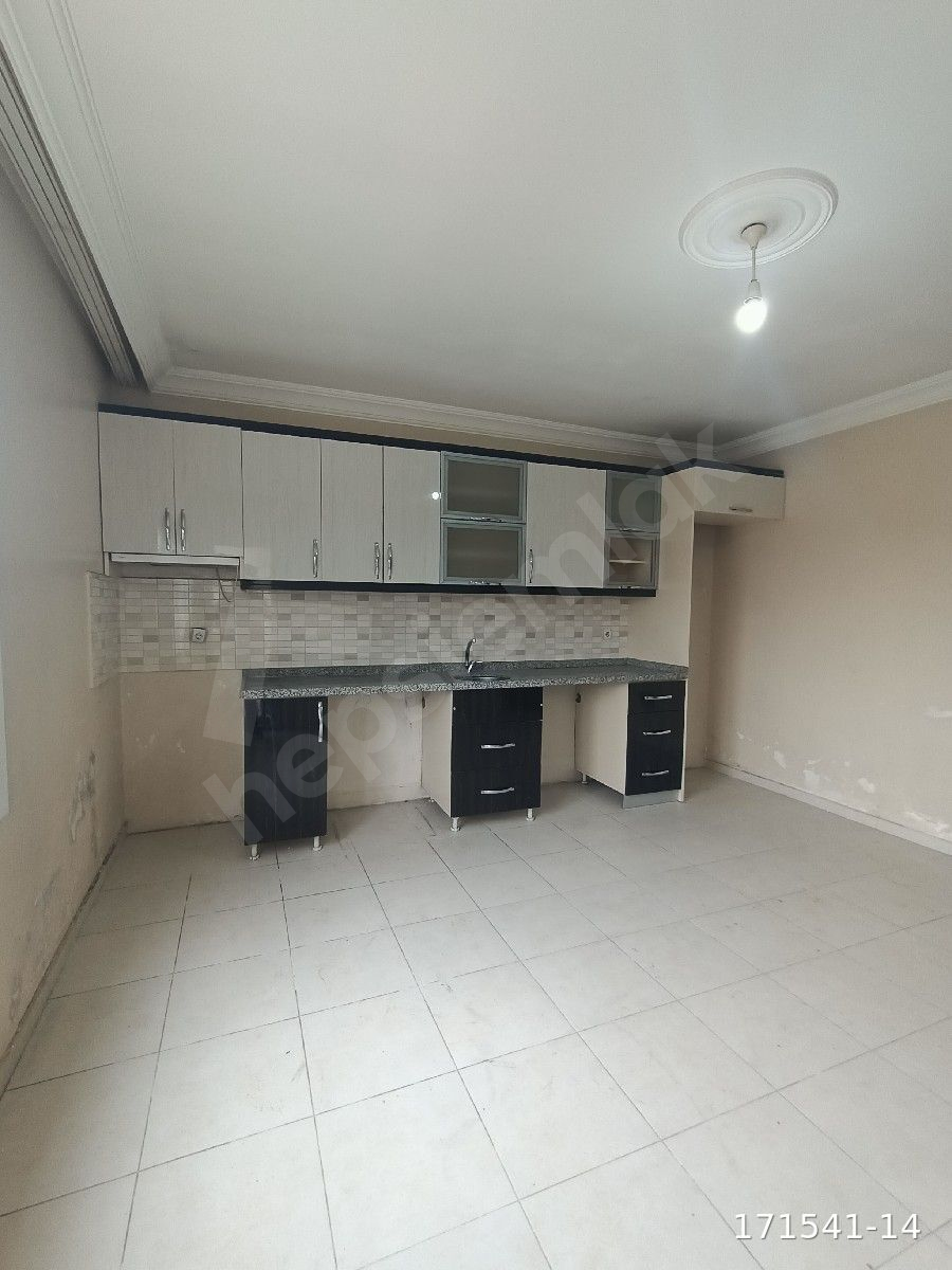 TARSUS'TAN AKŞEMSETTİN MAHALLESİ'NDE SATILIK 2+1 BAĞIMSIZ MUTFAK DAİRE
