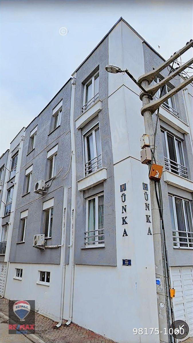 ERTUĞRULGAZİ MH ACIBADEM YAKINI EŞYALI BAKIMLI 2+1 DAİRE