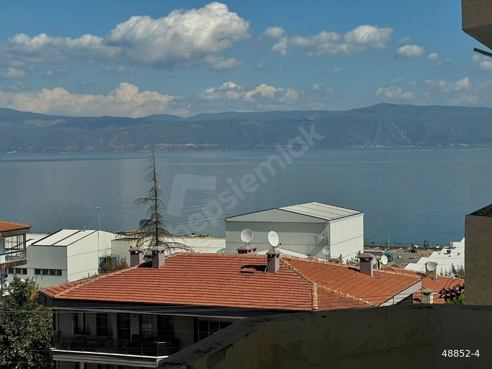 BURSA MUDANYA YENİ MAHALLEDE SATILIK 2+1 DAİRE