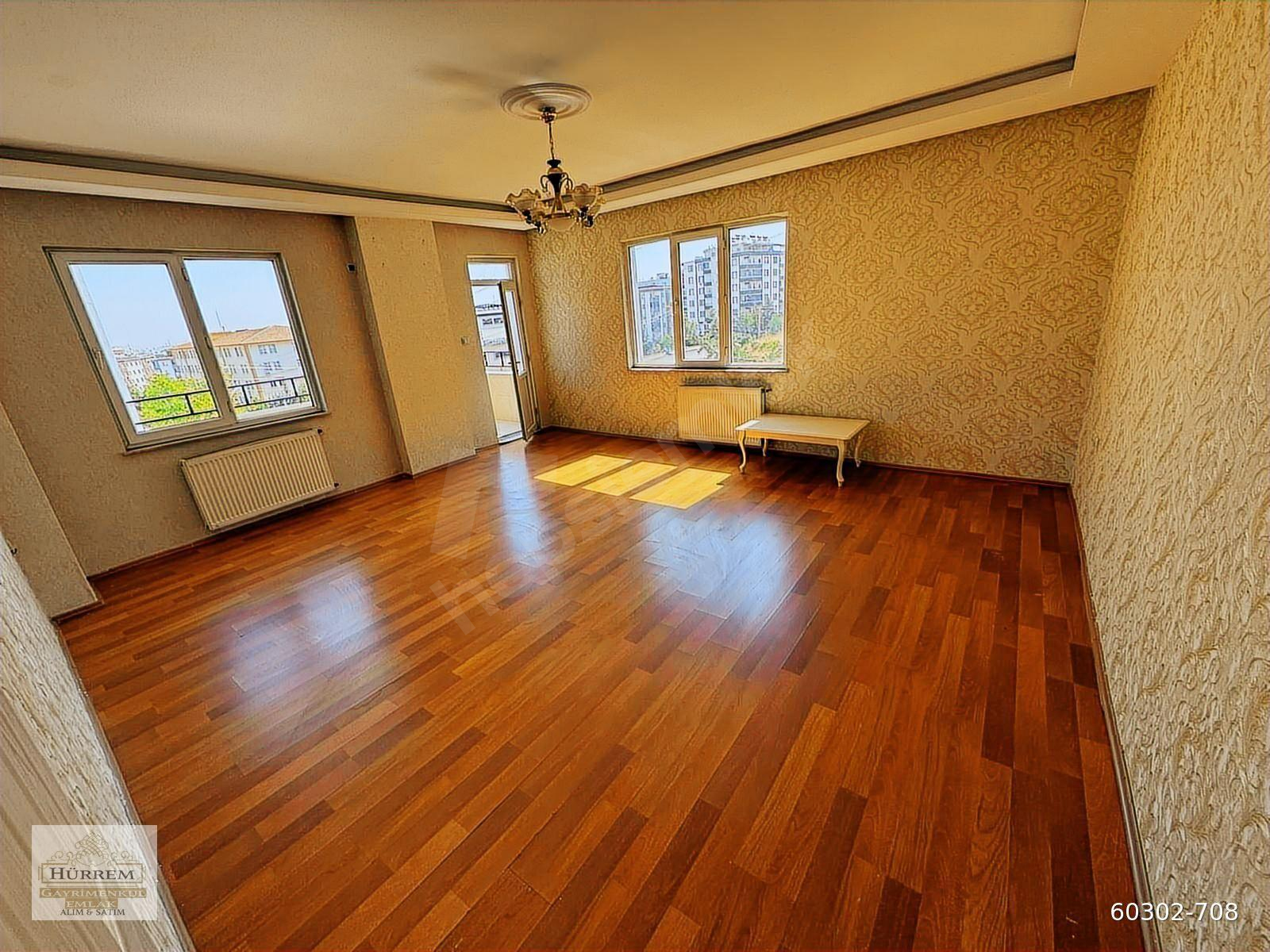 HÜRREM EMLAK tan YEDİTEPEDE KİRALIK 3+1 DAİRE