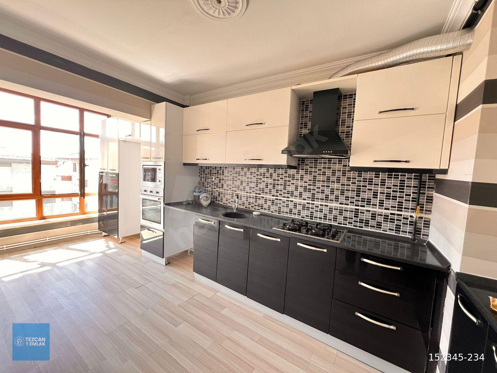 METRO YAKINI 5+1 GÜNEY CEPHE TERASLI ANKARA MANZARALI