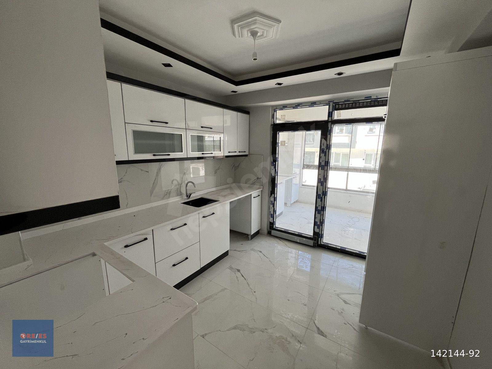 RE/ES’DEN EMEK DİLEK TEPE PARKI YAKININDA 2+1 FIRSAT DAİRE