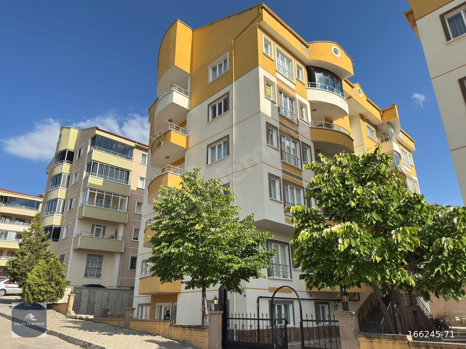 EMLAK KURUMSAL'DAN 15 TEMMUZ'DA KİRALIK 4+1 DAİRE.
