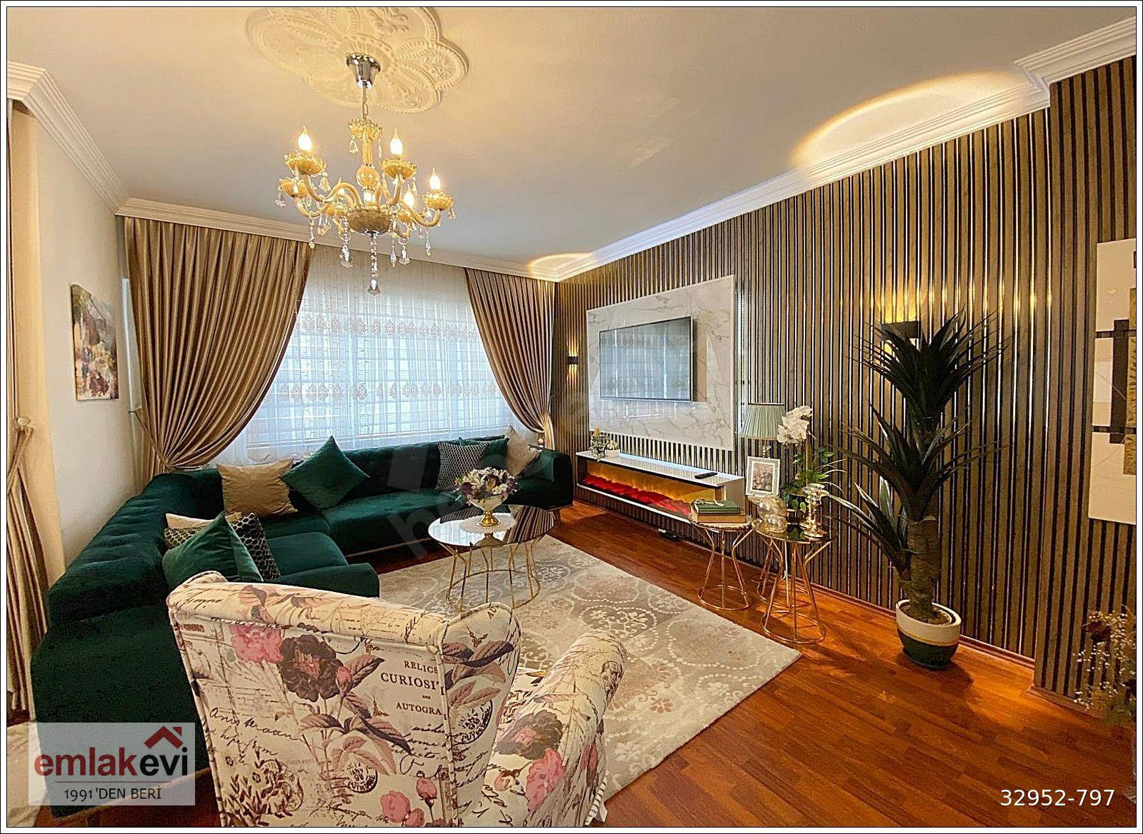ÇİFTLİKKÖY SAHİL MAHALLESİ'NDE DENİZE YAKIN SATILIK LÜKS DAİRE
