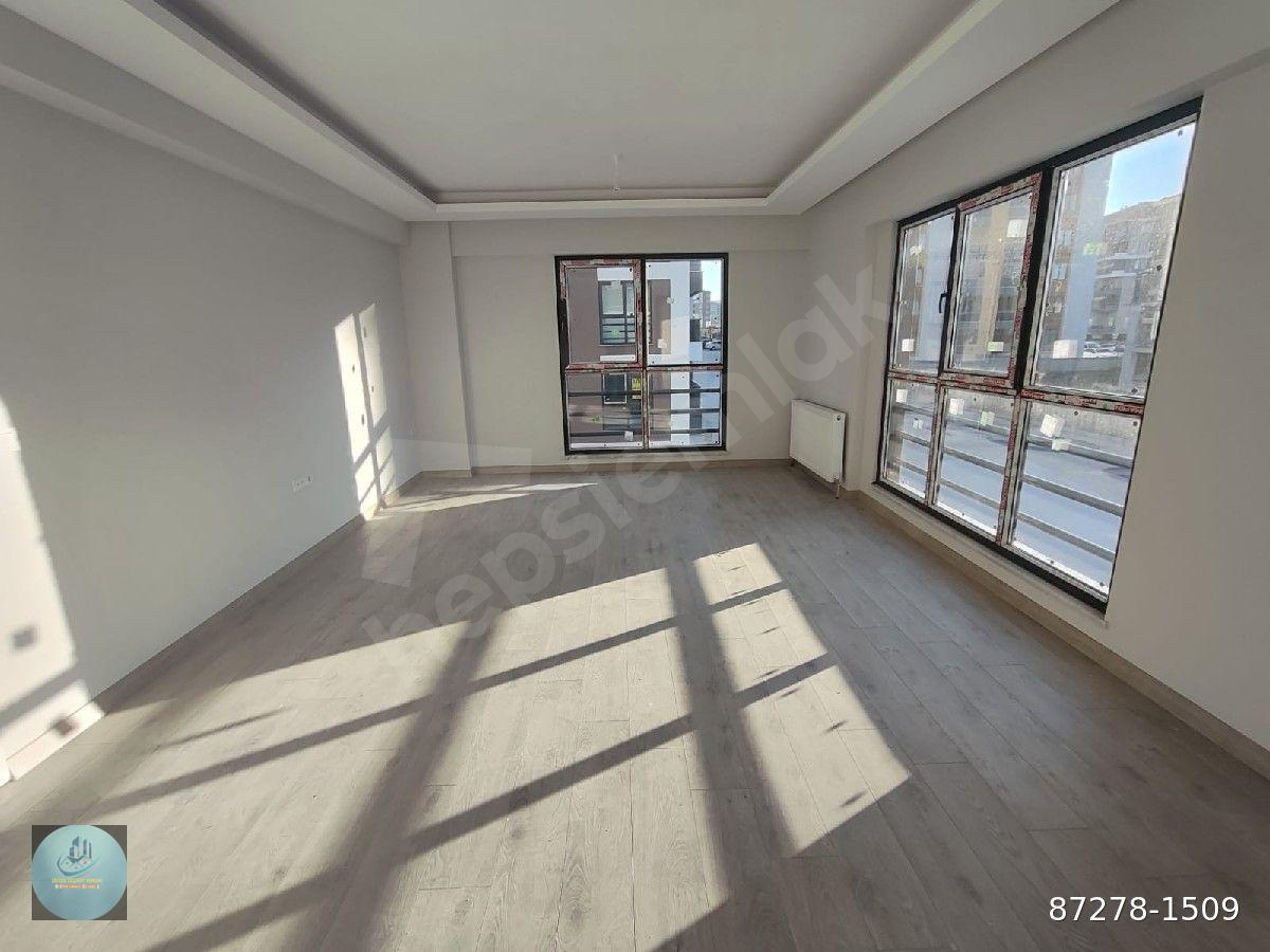 Isparta Merkez Fatih Mahallesi'nde site içerisinde kiralık 2+1 daire