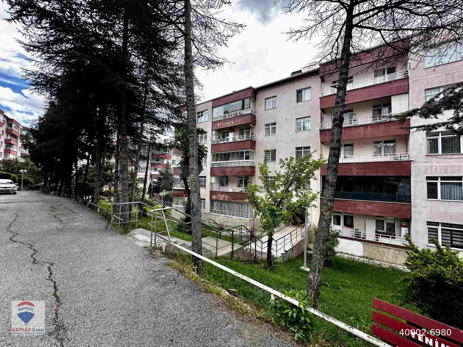 YENİMAHALLE BATI SİTESİ MERKEZ 84’TE TAPUSU HAZIR ARA KAT 3+1