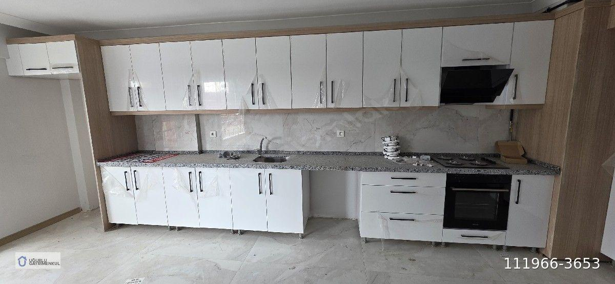 UĞURLU EMLAK’TAN SATILIK SIFIR GAZİ MAH.3+1 150m2 OTURUMA HAZIR DAİRELER