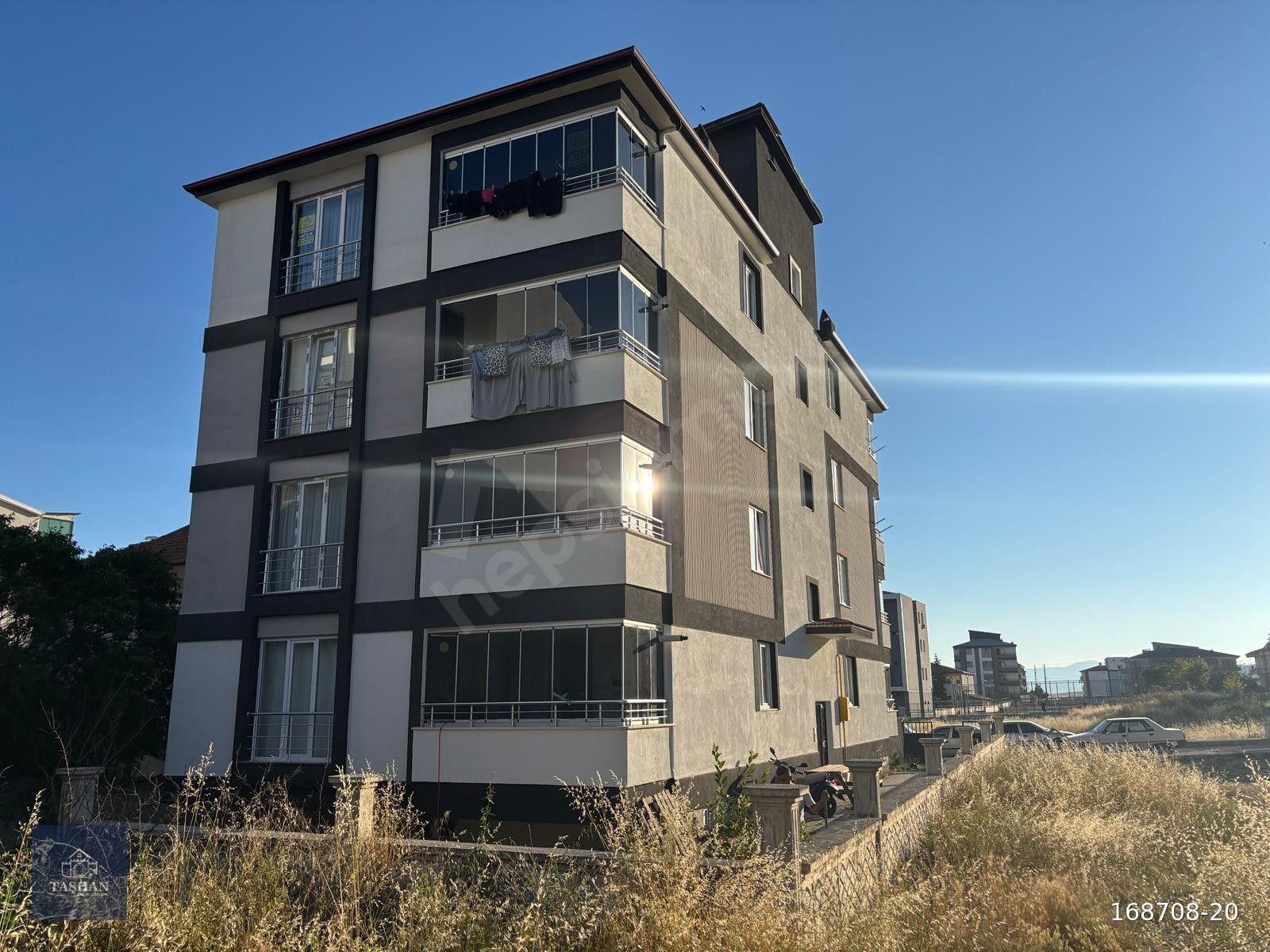 🏡TAŞHAN EMLAK' TAN AMASYA-MERZİFON YENİ MAHALLE HAŞİM ÇALKAN İLKÖĞRETİM OKULU KARŞISINDA 🏡