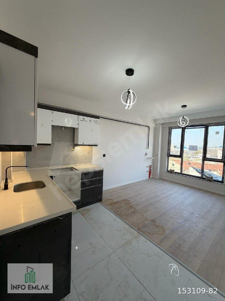 İNFO EMLAK'TAN KİRALIK 1+1 ARAKAT SIFIR DAİRE