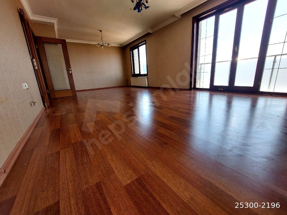 4.CAD. YAKINI, GENÇ BİNADA MUTEŞEM ANKARA MANZARALI 3+1SATILIK TERASLI DUBLEKS DAİRE ÖZGE'DEN..!!!