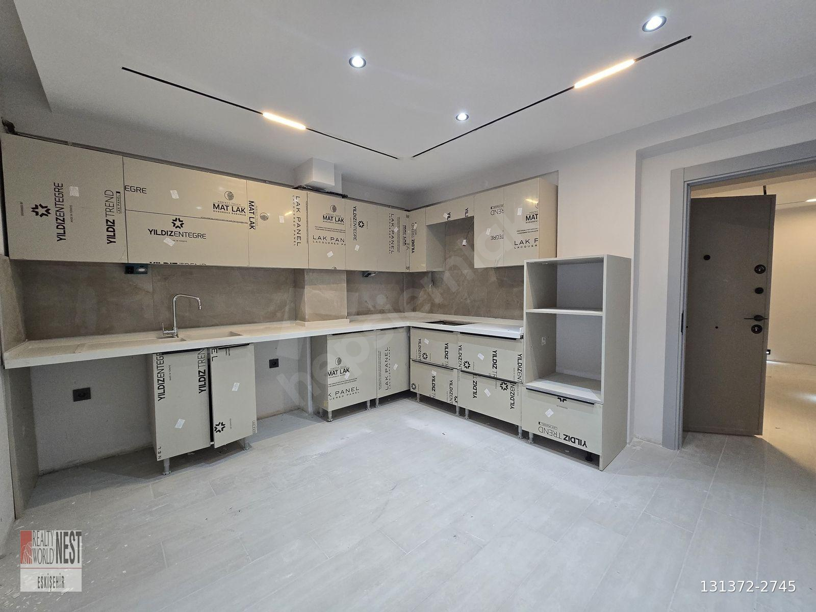 RW NEST'TEN ODUNPAZARI MERKEZİ KONUMDA SATILIK 3+1 DAİRE