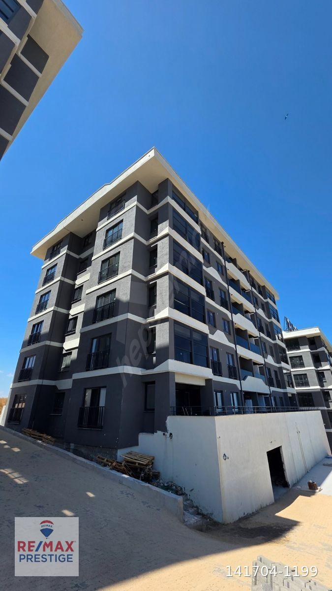 REMAX-CANBEK TARBA- ALFA TEPE ARA KAT KİRALIK 3+1