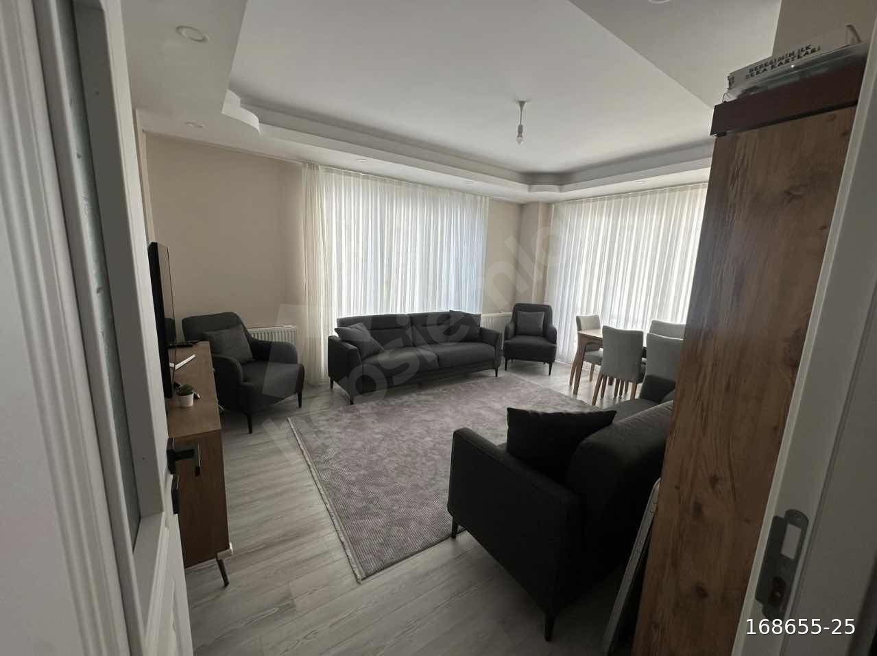 KAT MÜLKİYETLİ 3+1 K.OTOPARKLI BUTİK SİTEDE SATILIK ARAKAT DAİRE