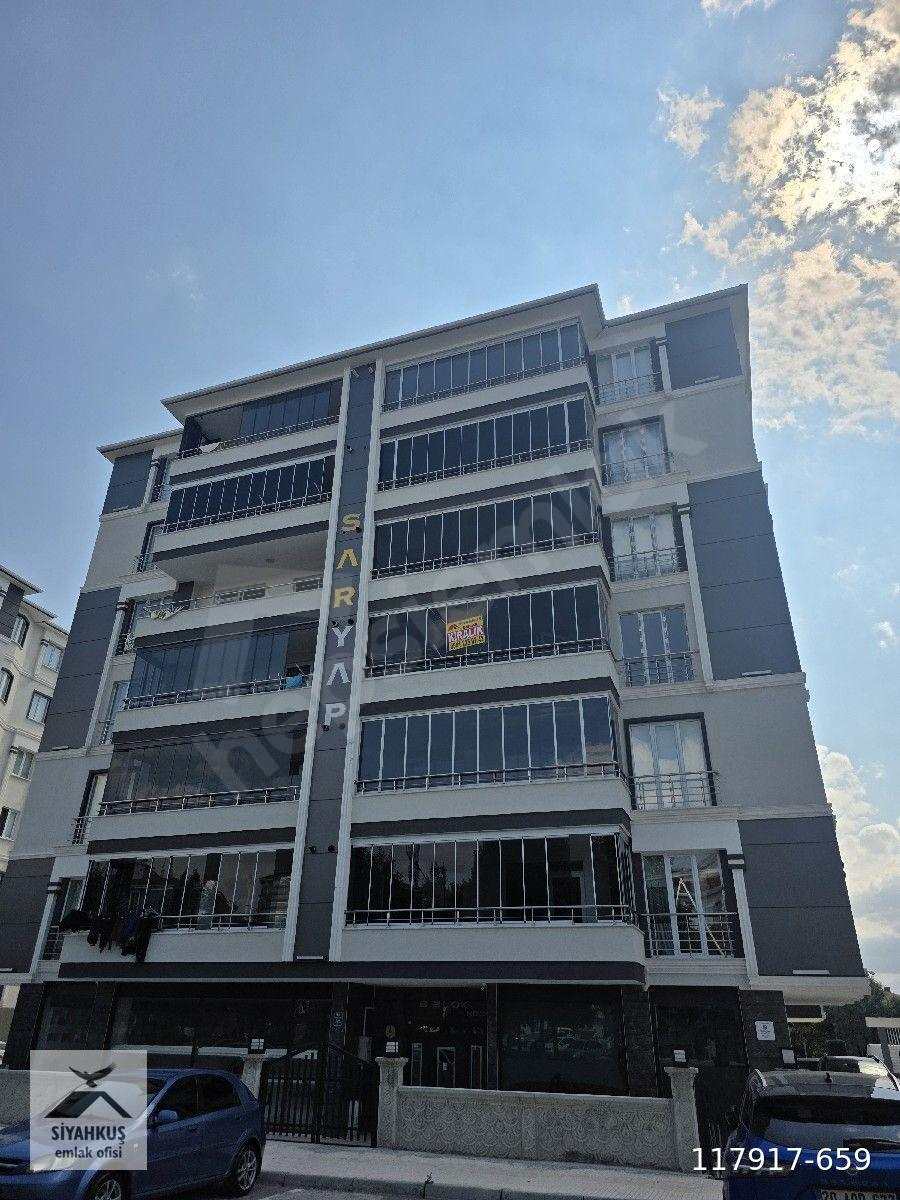 Osmancık Caddesi üzerinde 3+1 lüks yapılı geniş kiralık daire